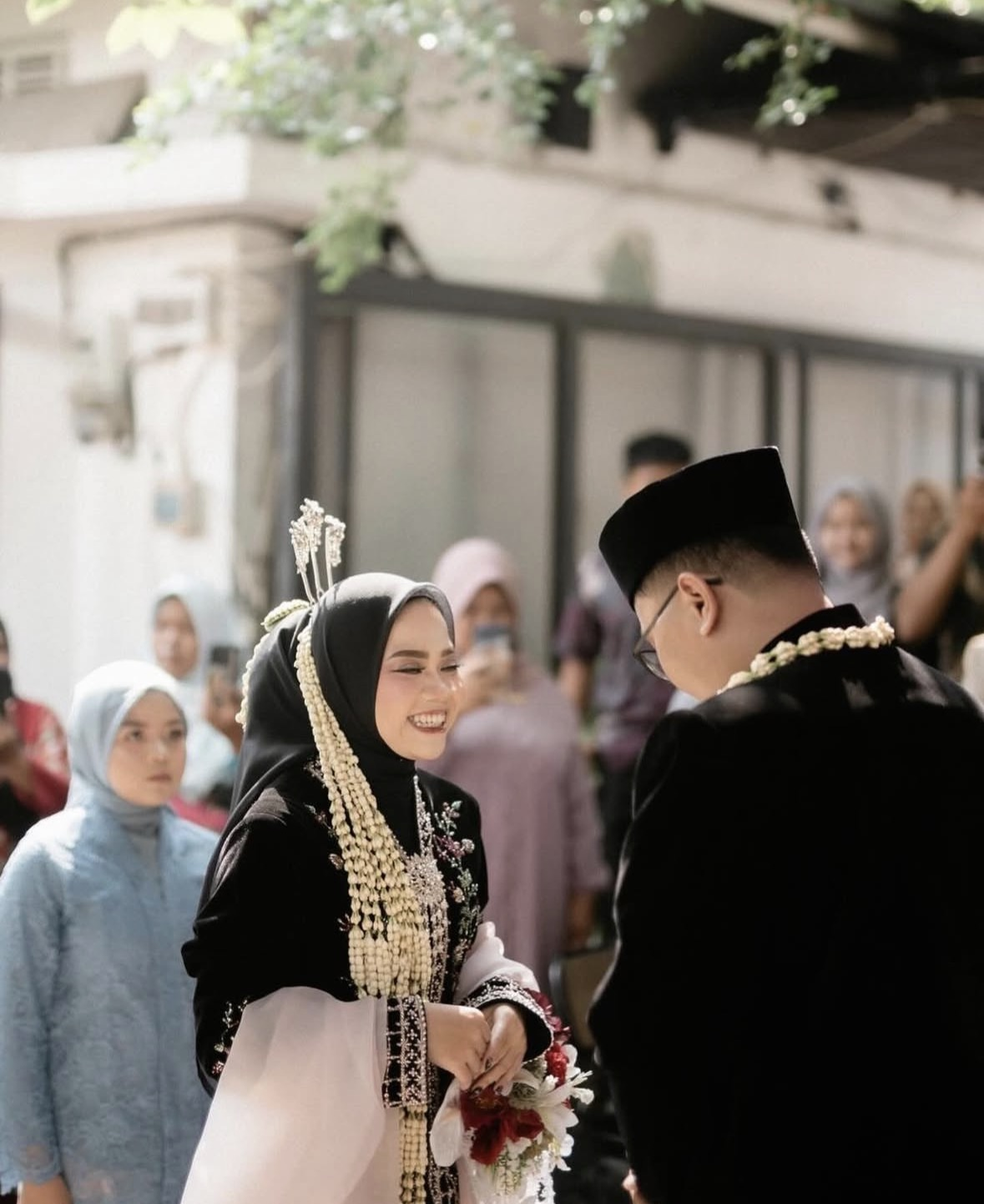 Wedding di Paragraph